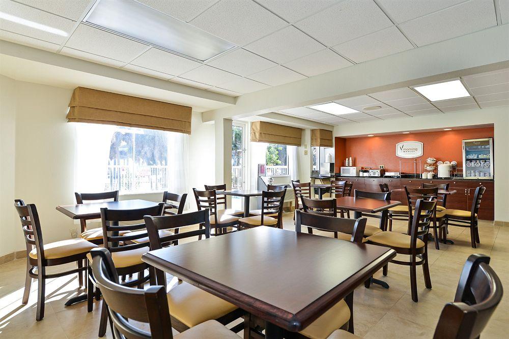 אלנטון Sleep Inn & Suites Riverfront מראה חיצוני תמונה