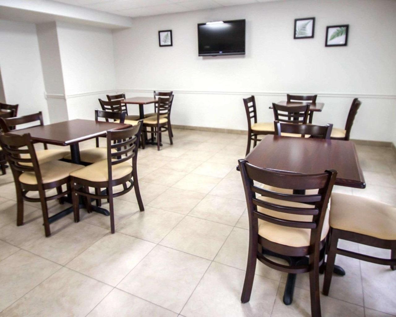 אלנטון Sleep Inn & Suites Riverfront מראה חיצוני תמונה